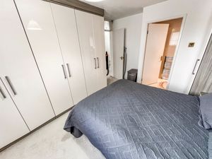 Bedroom- click for photo gallery